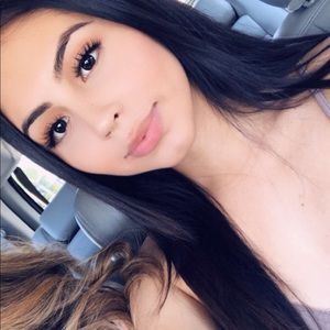 Meet your Posher, Brenda